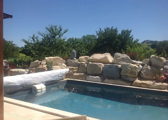 Bed & Breakfast Le Sang Des Vignes 4*